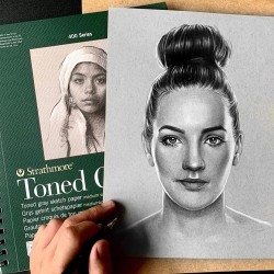 Strathmore A4+ Pad Toned Gray ( 27.9X35.6 CM x 24 sheets) 118 g/m2 Gray paper color 400 Series Heavyweight Drawing (11*14 IN)